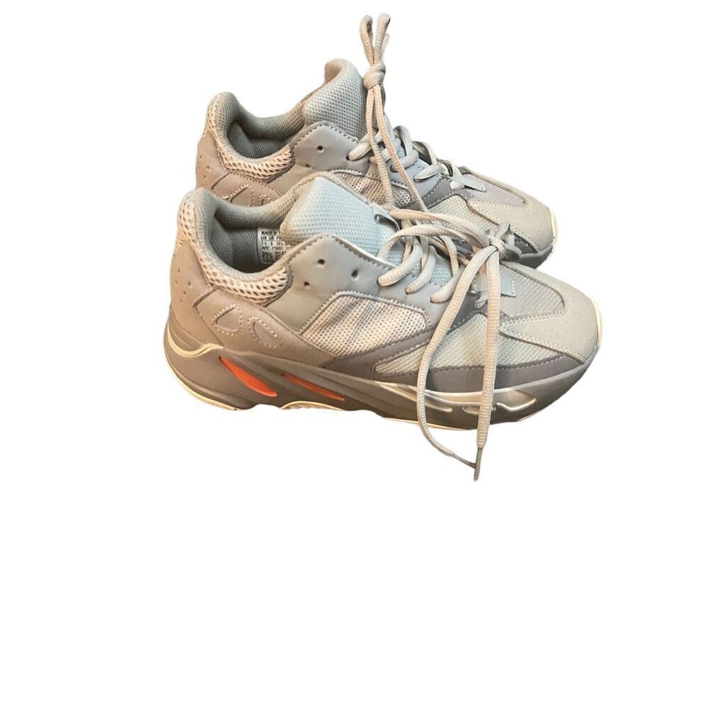 ADIDAS YEEZY SNEAKER